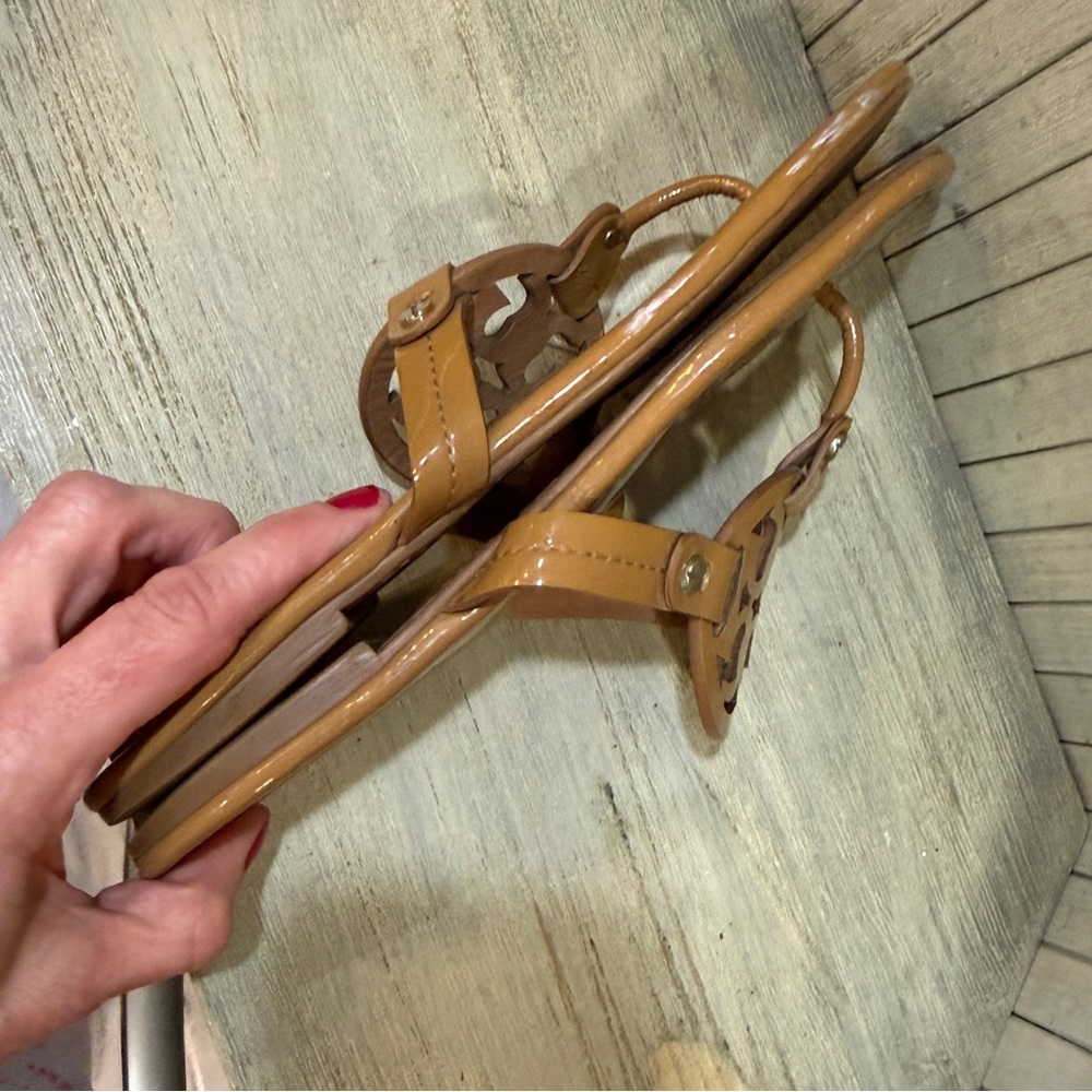 Tory Burch Tan Leather Classic Thong Sandals - Picture 7 of 10